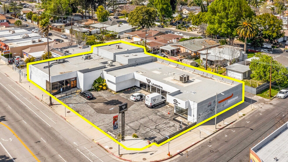 Primary Photo Of 22107 Sherman Way, Canoga Park Auto Dealership For Sale