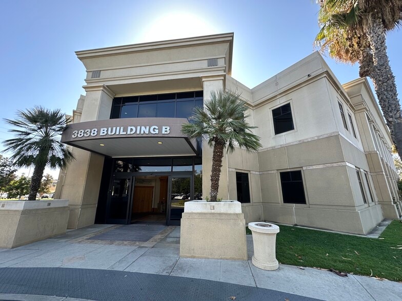 Primary Photo Of 3838 San Dimas St, Bakersfield Medical For Lease