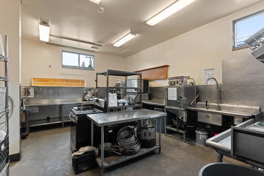 More Photos Of 102 S 1st Ave, Sandpoint Storefront Retail Office For Sale