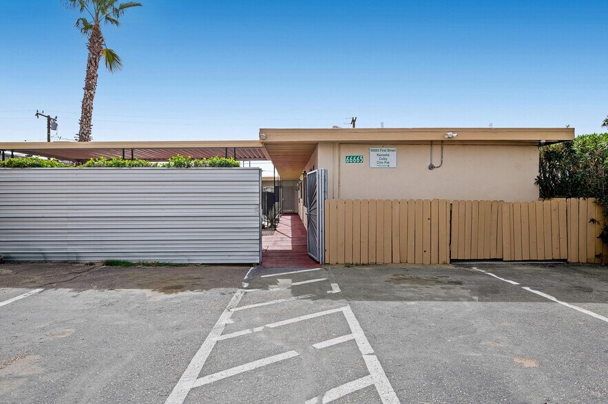 More Photos Of 66665 1st St, Desert Hot Springs Apartments For Sale