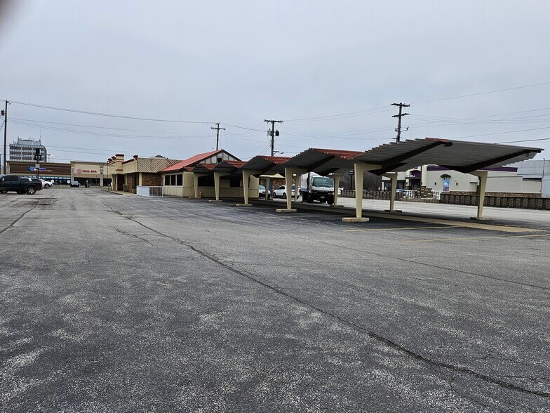 More Photos Of 3940 S Franklin St, Michigan City Restaurant For Sale