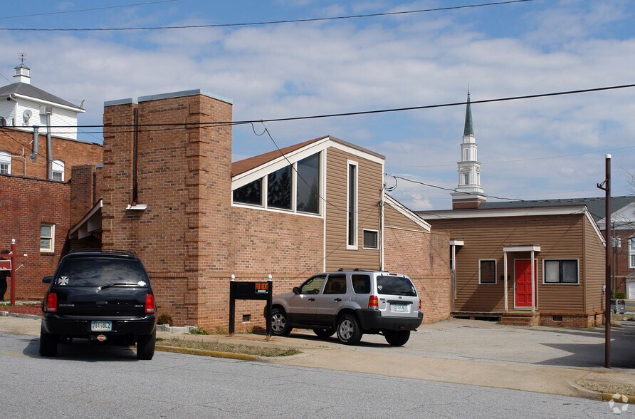 Primary Photo Of 113 Court St, Pickens Office For Lease