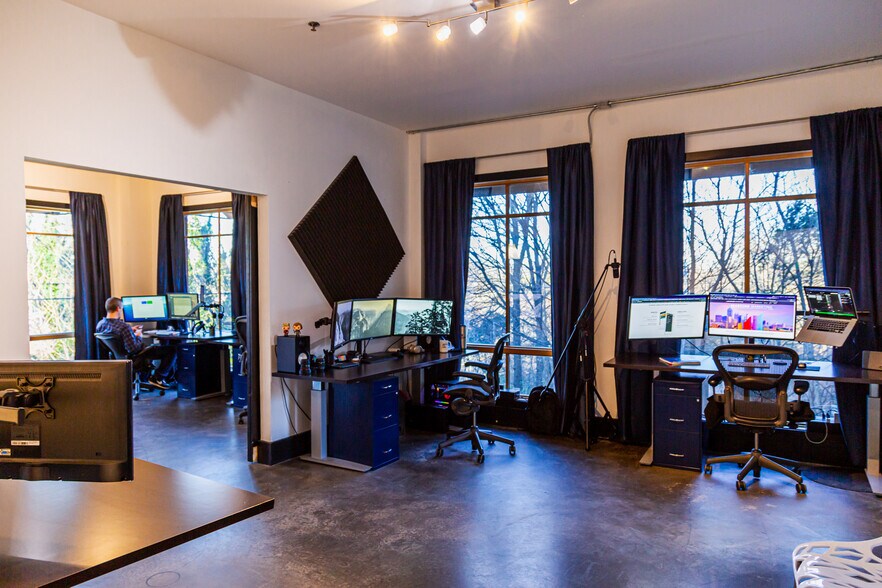 More Photos Of 319 Atlanta St, Marietta Office For Sale