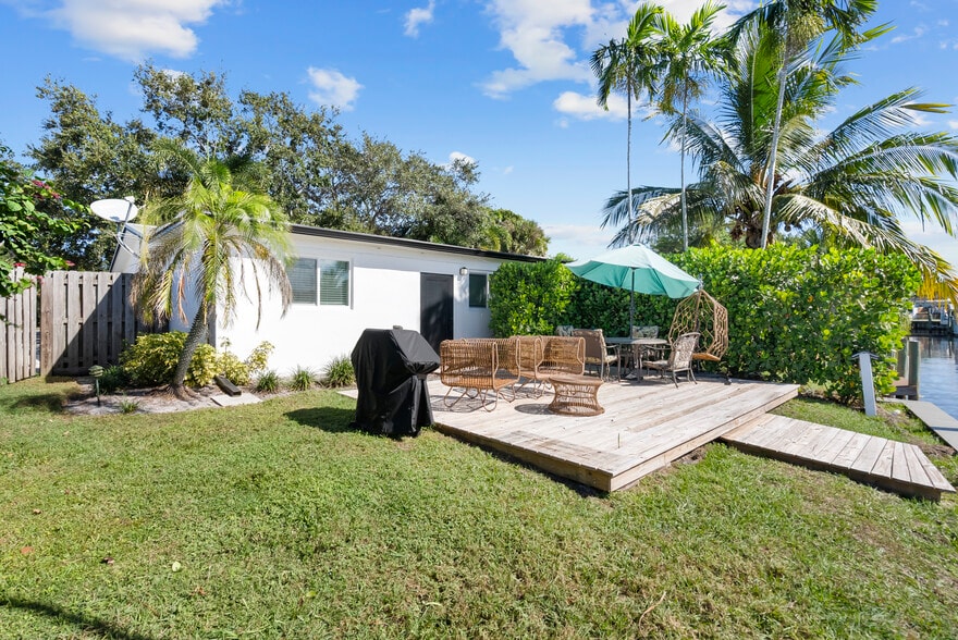 More Photos Of 2456 SW Hideaway Ln, Stuart Apartments For Sale