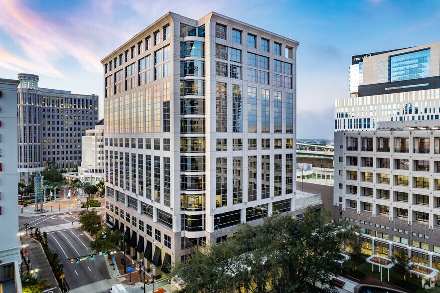 More Photos Of 300 S Orange Ave, Orlando Office For Lease