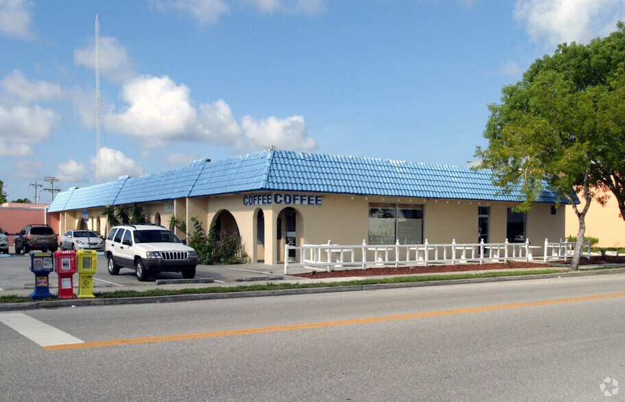 More Photos Of 4820-4830 Candia St, Cape Coral Office For Lease