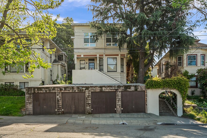 More Photos Of 322 Athol Ave, Oakland Multifamily For Sale