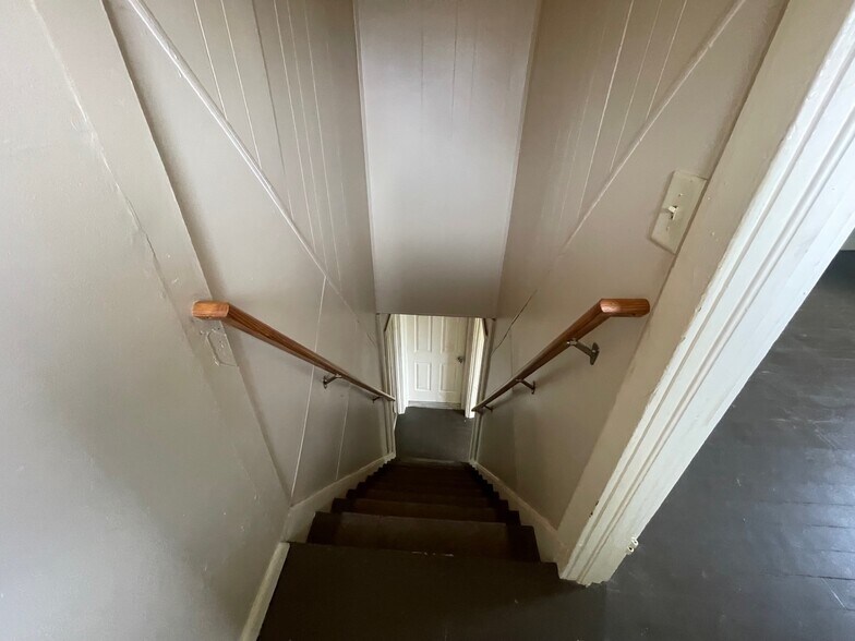 More Photos Of 5 N Eagle St, New Buffalo Apartments For Sale