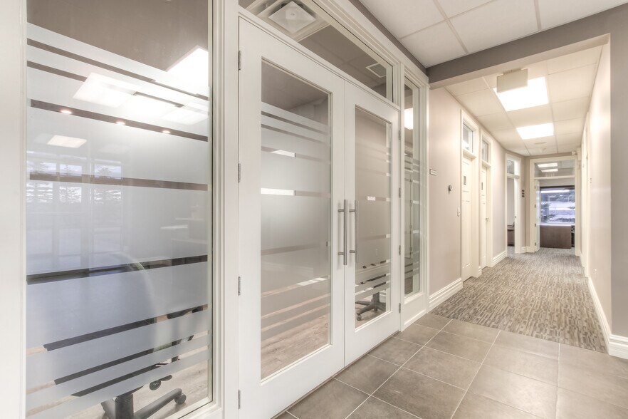 More Photos Of 402084 81st St, Foothills No 31 Office For Lease