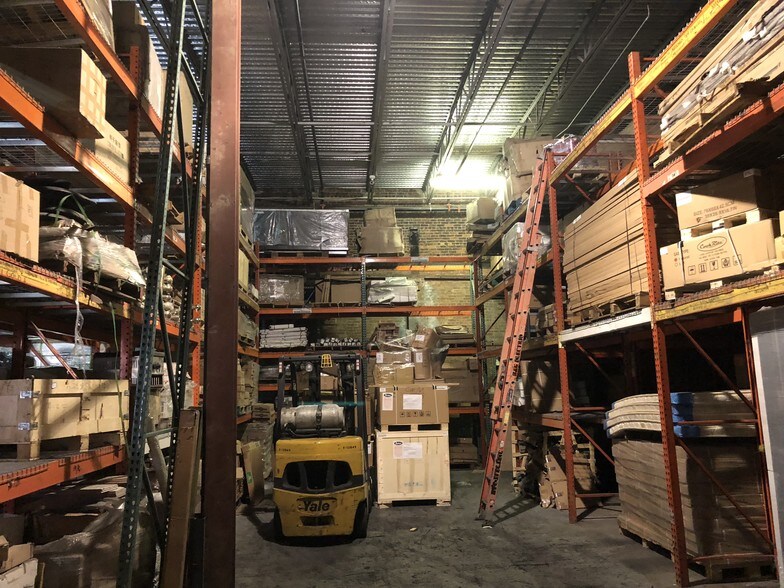More Photos Of 582 Johnson Ave, Brooklyn Contractor Storage Yard For Lease