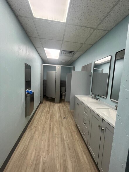 More Photos Of 2600 K Ave, Plano Office For Lease