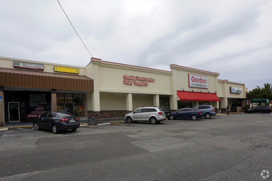 More Photos Of 3131-3185 4th St N, Saint Petersburg Freestanding For Lease