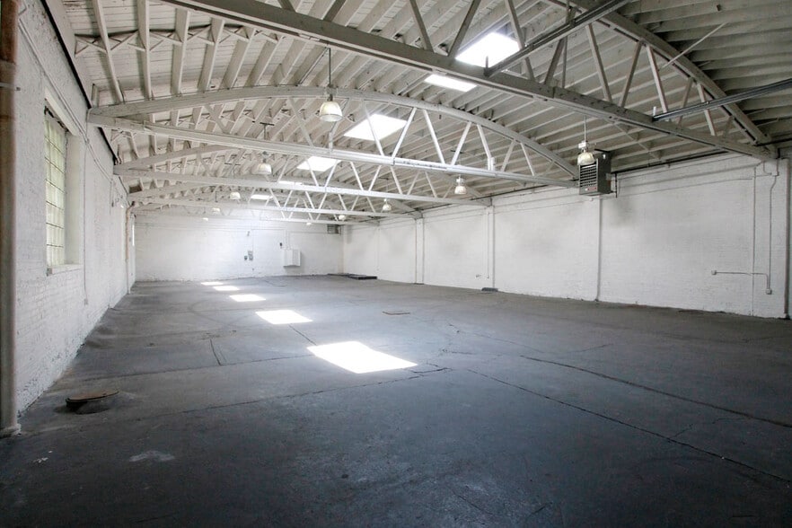 More Photos Of 2101 S Peoria St, Chicago Warehouse For Sale