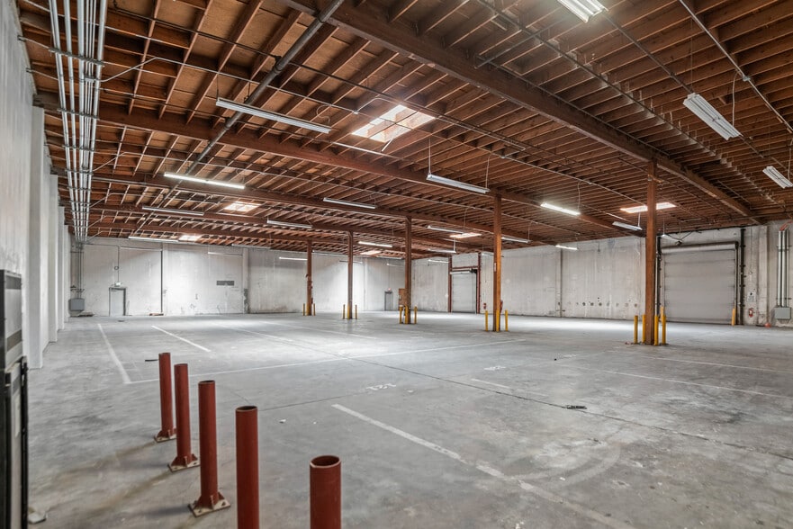 More Photos Of 880 Stanton Rd, Burlingame Warehouse For Lease