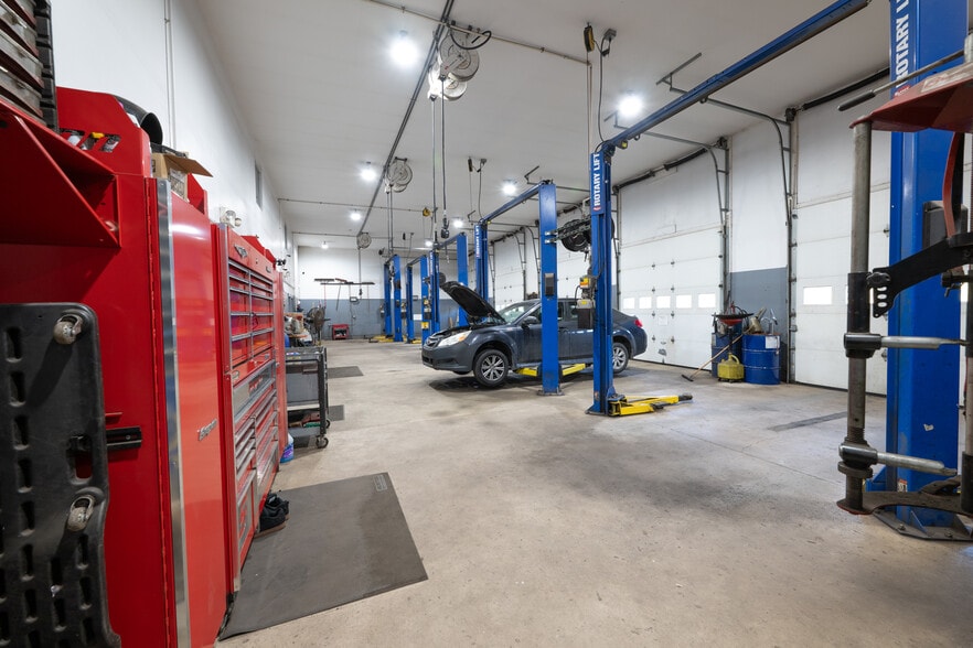 More Photos Of 2003 Route 209, Brodheadsville Auto Dealership For Sale