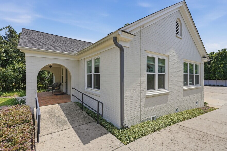 More Photos Of 537 E Park Ave, Tallahassee Office For Sale