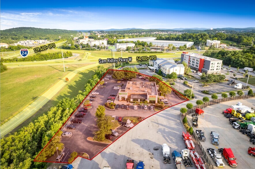 More Photos Of 820 Expo Dr, Smyrna Restaurant For Sale