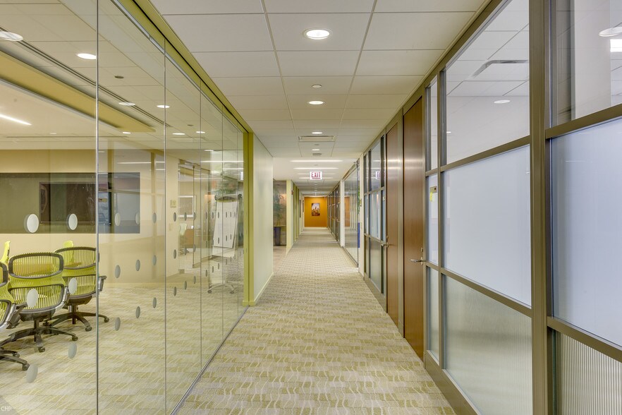 More Photos Of 200 E Randolph St, Chicago Office For Lease