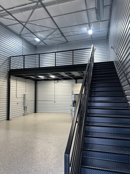 More Photos Of 529 SH 46 E, Boerne Warehouse For Sale