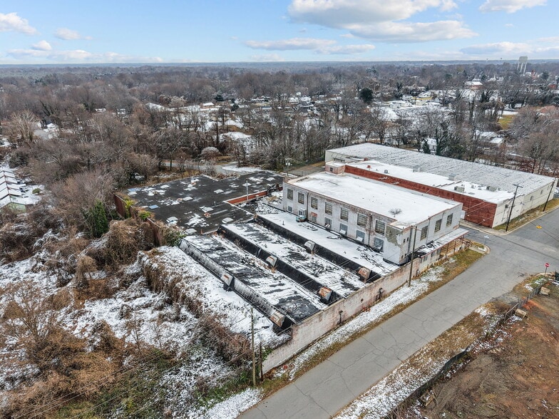 More Photos Of 103 Harrison St, Reidsville Manufacturing For Sale