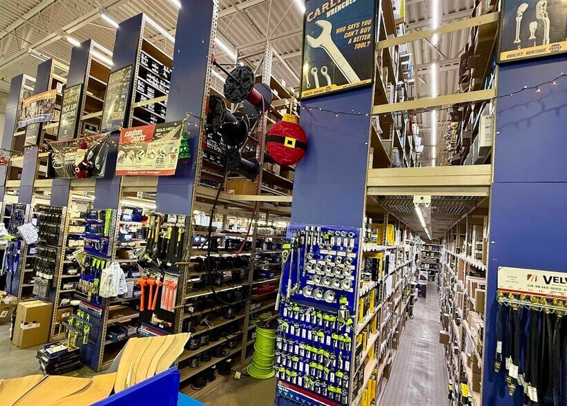 More Photos Of 631 Deadwood Ave, Rapid City Freestanding For Sale