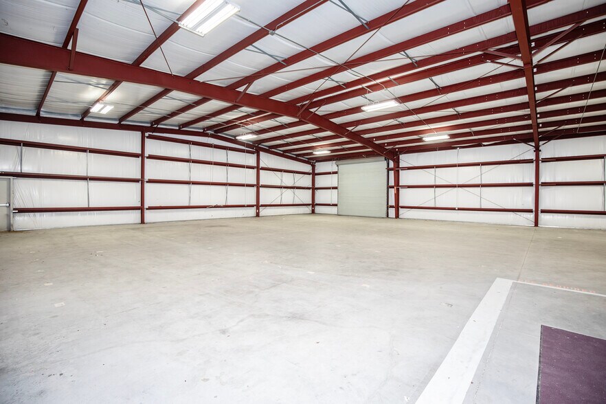 More Photos Of 1201 Butler Rd, League City Warehouse For Lease