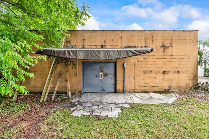 More Photos Of 1425 Walnut St, Jacksonville Freestanding For Sale