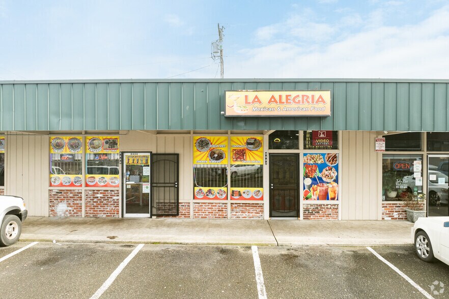 More Photos Of 13116 NE Sandy Blvd, Portland Storefront Retail Office For Sale