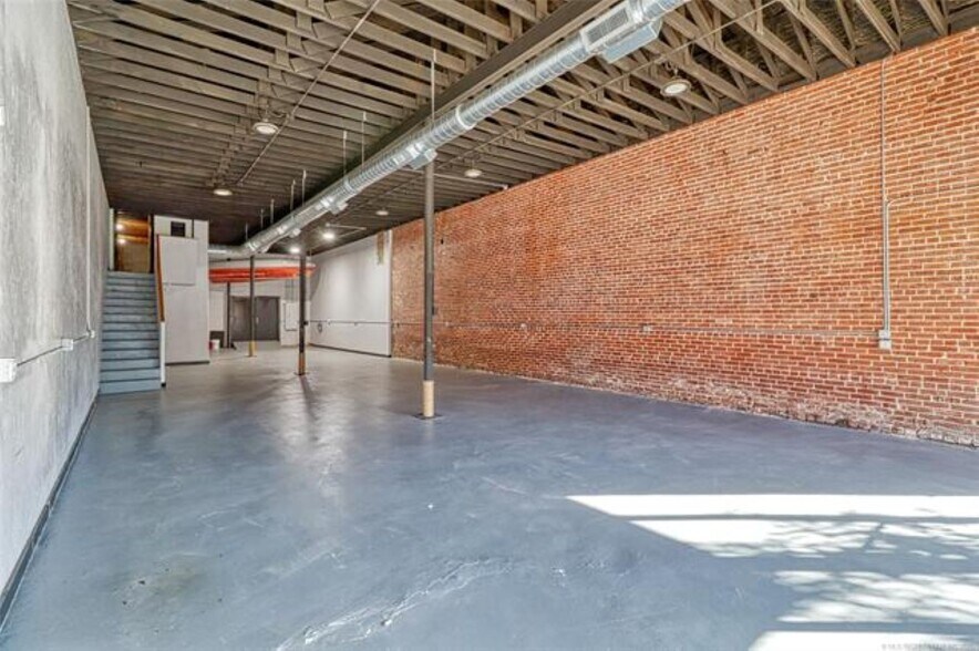 More Photos Of 111-117 S Main St, Eufaula Office For Sale