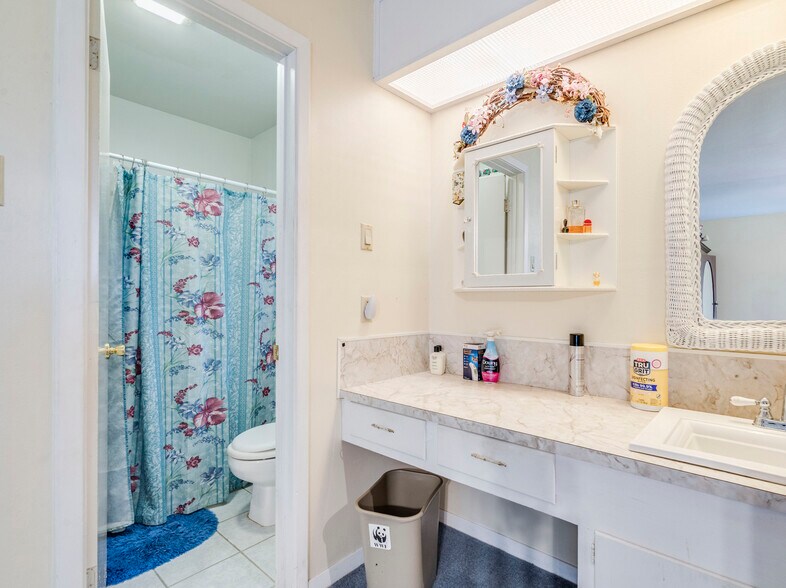 More Photos Of 12900 Lowden Ln, Manchaca Specialty For Lease