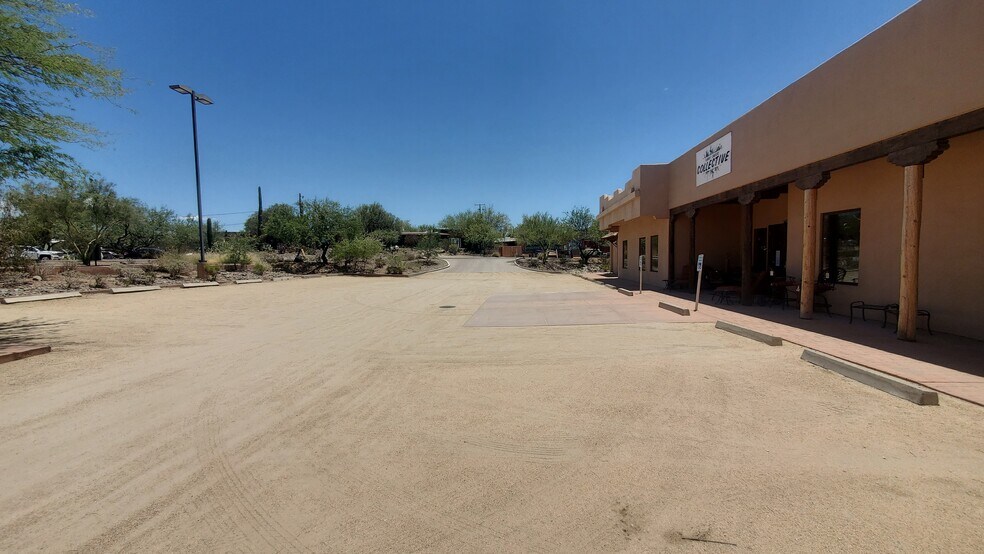 More Photos Of 6070 E Cave Creek Rd, Cave Creek Storefront Retail Office For Lease