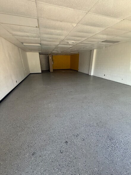 More Photos Of 502-512 S Sheridan Rd, Tulsa Unknown For Lease