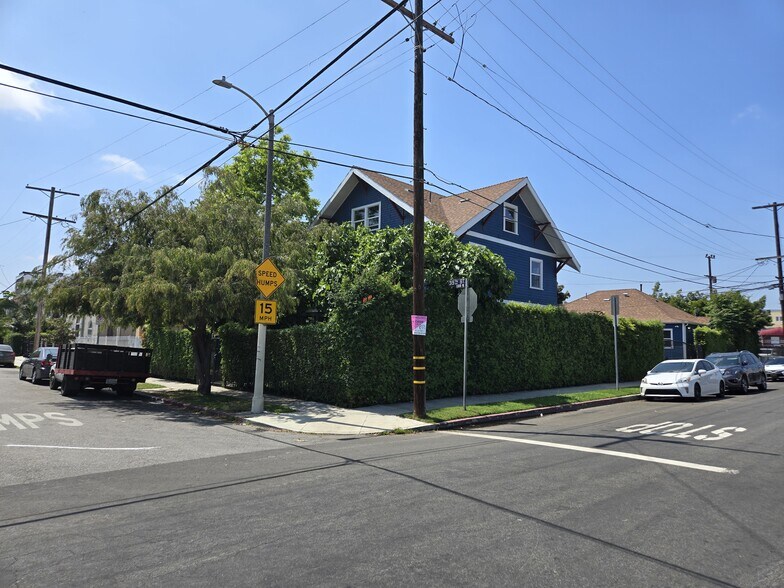More Photos Of 1327 W 35th St, Los Angeles Apartments For Sale