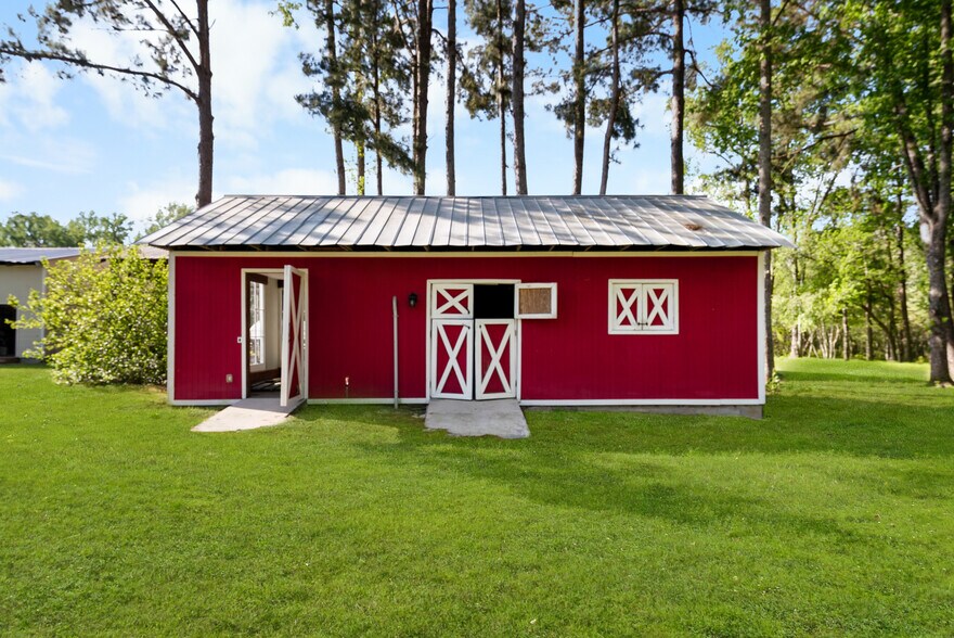 More Photos Of 1151 Harry Lindsay Rd, Guyton Specialty For Sale