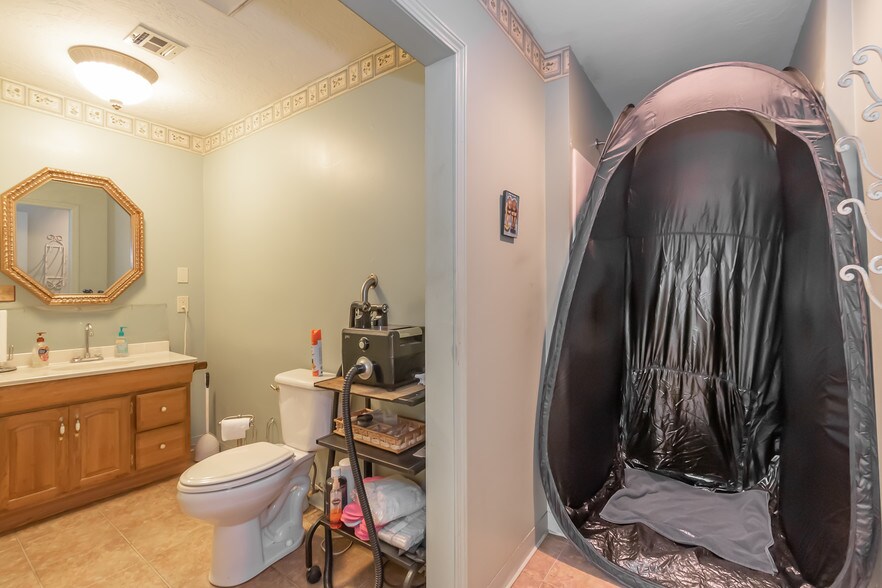 More Photos Of 3920 Nowata Rd, Bartlesville Freestanding For Sale