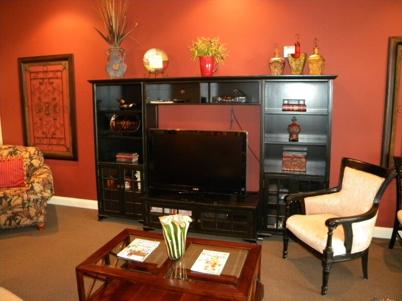 More Photos Of 435 Main St, Darlington Apartments For Sale