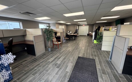 More Photos Of 2742 Progress Rd, Madison Flex For Lease