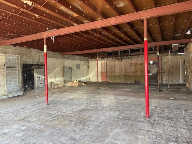 More Photos Of 8560 Long Point Rd, Houston Storefront For Lease