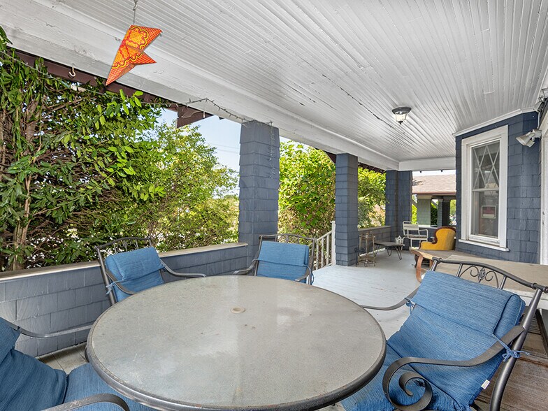 More Photos Of 141 Merrimon Ave, Asheville Office For Lease