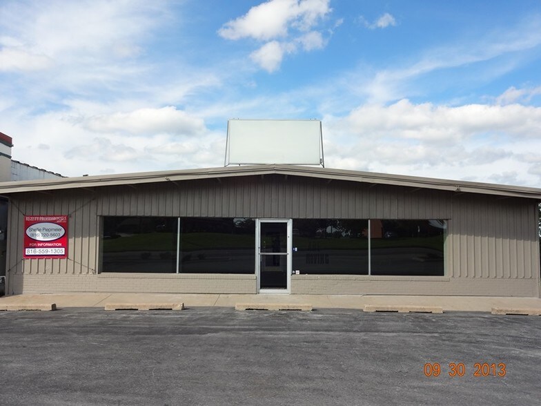 More Photos Of 821 SW Us-40 Hwy, Blue Springs Freestanding For Lease