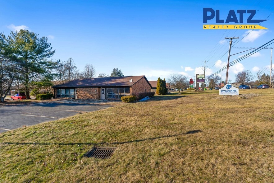 More Photos Of 650 Youngstown Warren Rd, Niles Office For Sale