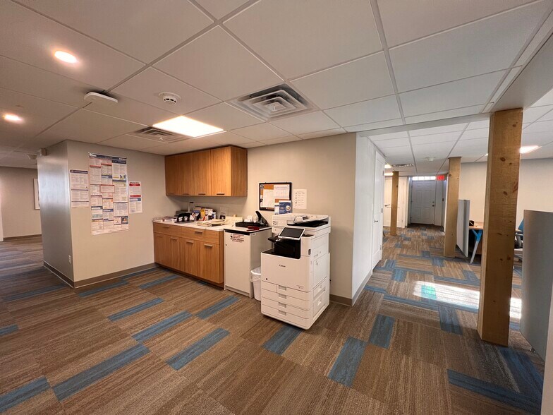 More Photos Of 16 Long Sands Rd, York Medical For Lease