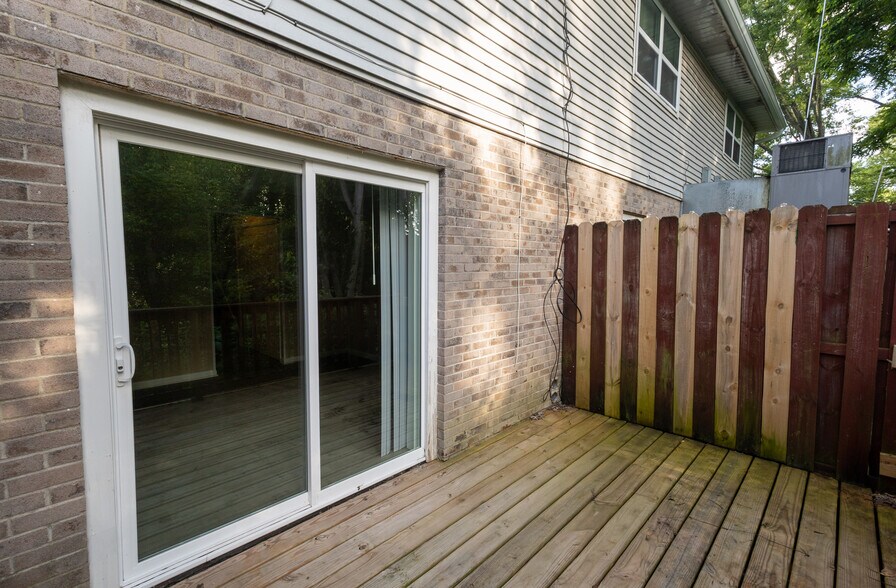 More Photos Of 105 Windy Cir, Franklin Multifamily For Sale