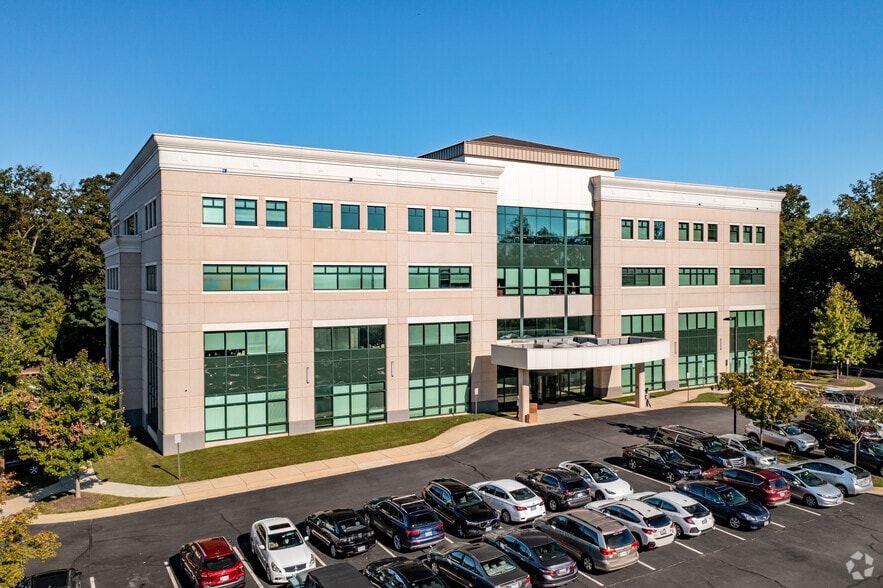 More Photos Of 44160 Scholar Plz, Leesburg Office For Lease