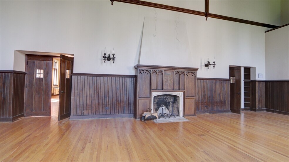 More Photos Of 520 S Main St, Geneva Religious Facility For Sale