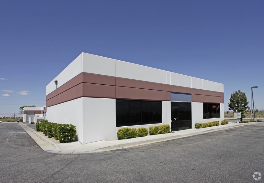 More Photos Of 654 Rancho Vista Blvd, Palmdale Manufacturing For Lease