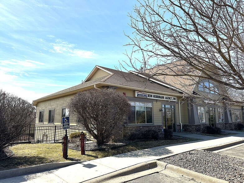More Photos Of 7955 Stone Creek Dr, Chanhassen Office For Sale