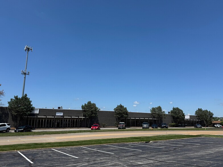 More Photos Of 11805-11821 Westline Industrial Dr, Maryland Heights Light Manufacturing For Lease