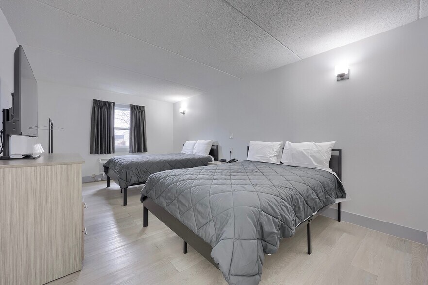 More Photos Of 2140 Lincoln Hwy E, Lancaster Hotel For Sale