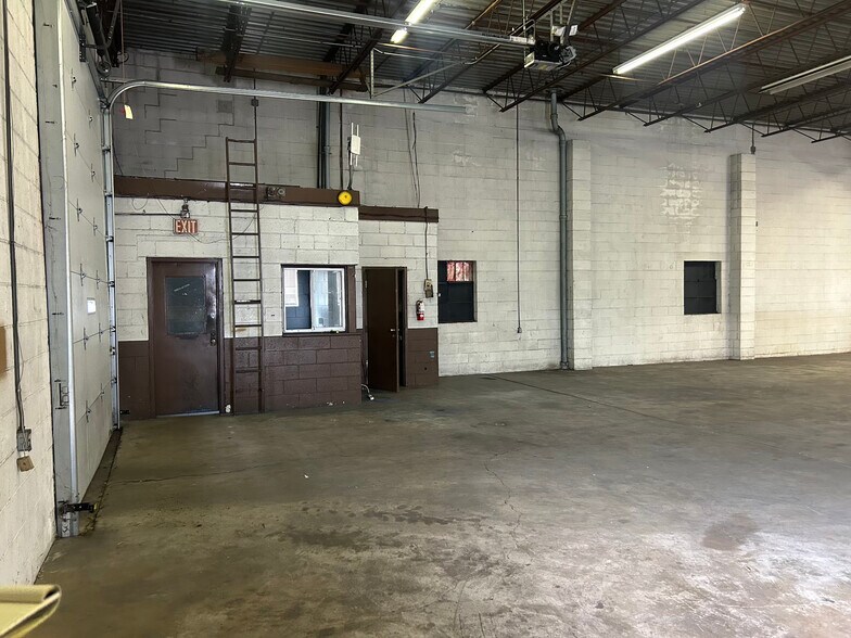 More Photos Of 113-115 N 5th St, Darby Warehouse For Sale